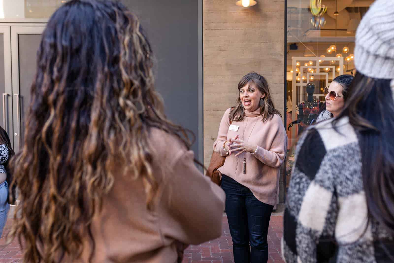 tour guide in Nashville